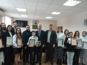 В преддверии Нового года в администрации прошла традиционная встреча с одаренными детьми